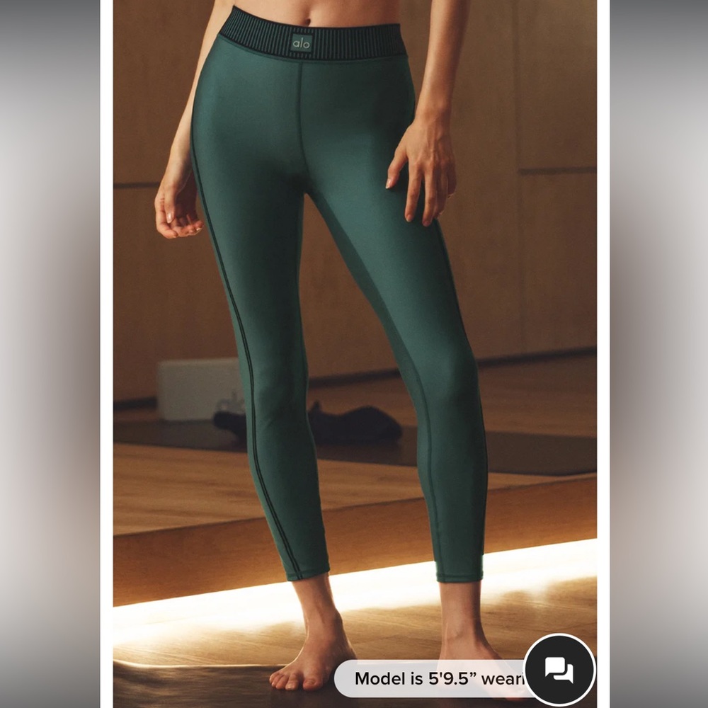 Alo Yoga Women's Green Leggings